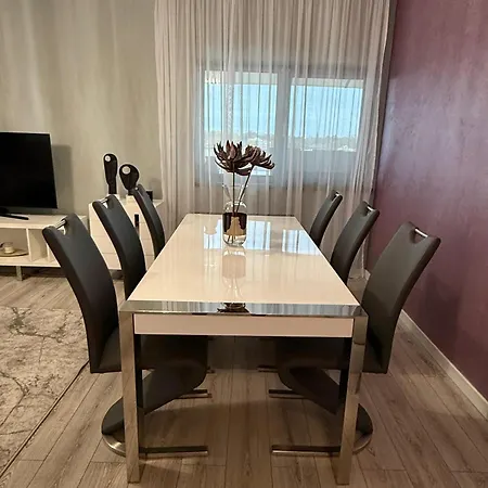 Апартаменты Premium Крайова