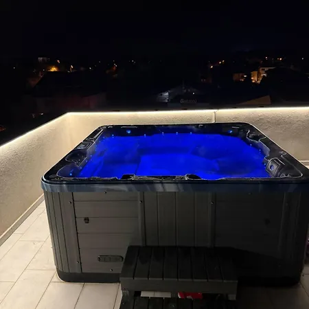 Premium Крайова